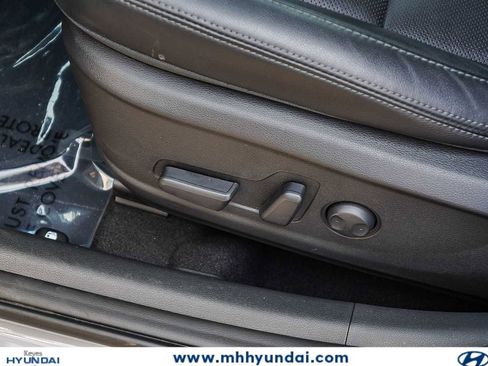 Certified 2023 Hyundai Kona Limited FWD image 22