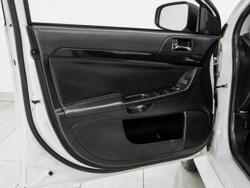Used 2016 Mitsubishi Lancer ES FWD image 34