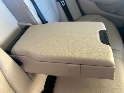 Used 2016 Mercedes-Benz C 300 4MATIC Sedan w/ Multimedia Package image 21