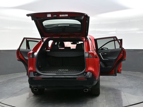 Used 2023 Toyota RAV4 XSE w/ Premium Package image 39