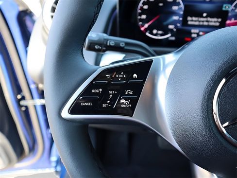 New 2026 Mercedes-Benz GLB 250 4MATIC image 35