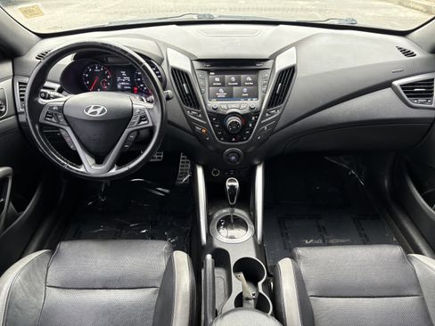 Used 2016 Hyundai Veloster Turbo FWD image 19