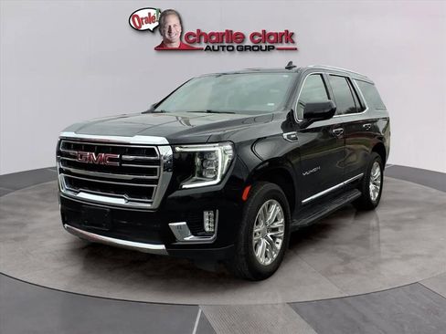 Used 2024 GMC Yukon SLT image 1