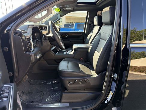 Used 2024 GMC Sierra 3500 Denali w/ Denali Reserve Package AWD/4WD image 19