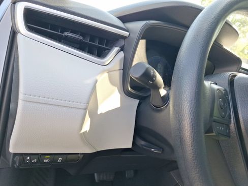 Used 2026 Toyota Corolla Cross L FWD image 17