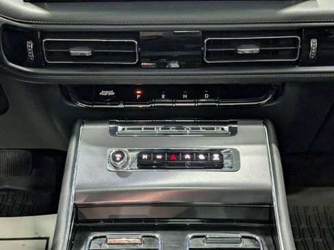 Certified 2025 Lincoln Aviator AWD w/ Jet Appearance Package image 20