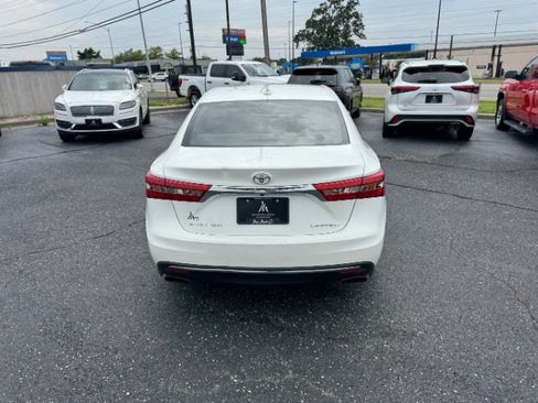 Used 2018 Toyota Avalon Limited w/ Protection Package FWD image 6