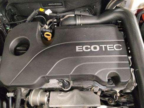 Used 2021 Chevrolet Equinox LT FWD image 30