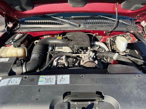 Used 2005 Chevrolet Silverado 3500 LS w/ Heavy-Duty Power Package image 16