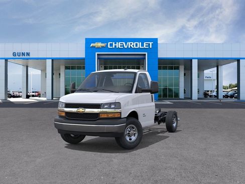 New 2025 Chevrolet Express 3500 w/ Power Convenience Package image 8