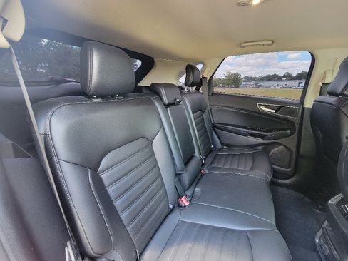 Used 2020 Ford Edge SEL FWD image 30
