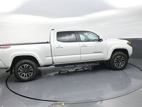 Used 2023 Toyota Tacoma TRD Sport image 8