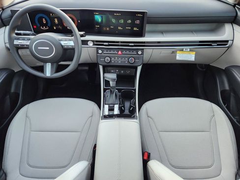 New 2026 Hyundai Tucson SE image 23