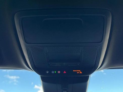 New 2026 GMC Acadia Elevation image 35