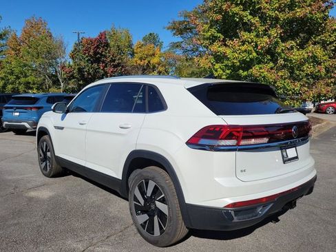 New 2026 Volkswagen Atlas Cross Sport SE FWD image 6