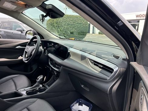 Certified 2024 Buick Encore GX Sport Touring FWD image 33