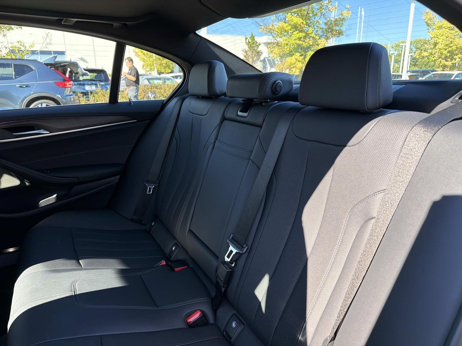 Certified 2023 BMW 530i xDrive w/ Premium Package AWD/4WD image 26