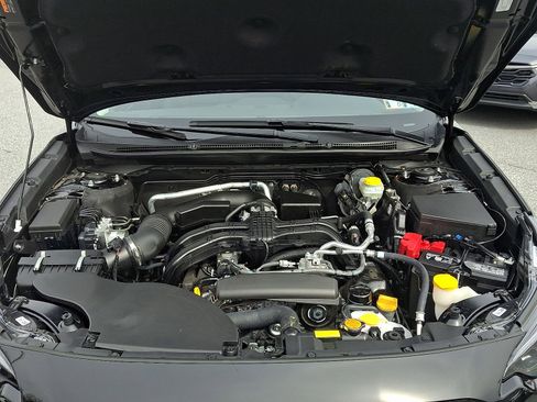 Certified 2025 Subaru Outback Limited image 29