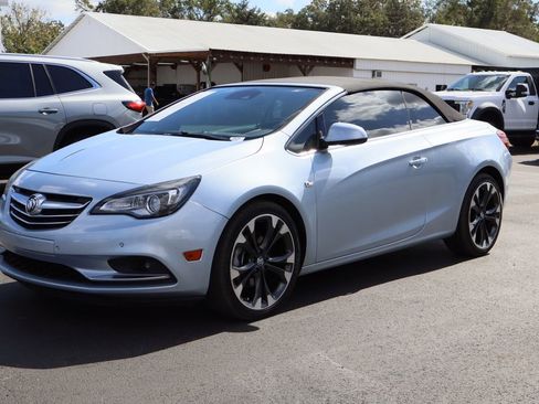 Used 2017 Buick Cascada Premium image 4