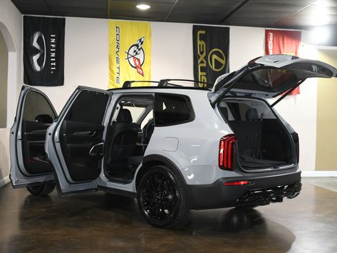 Used 2022 Kia Telluride SX w/ SX Prestige Package image 92