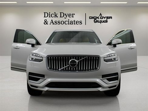 Certified 2021 Volvo XC90 T8 Inscription w/ Advanced Package image 8