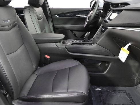 New 2026 Cadillac XT5 Premium Luxury image 16