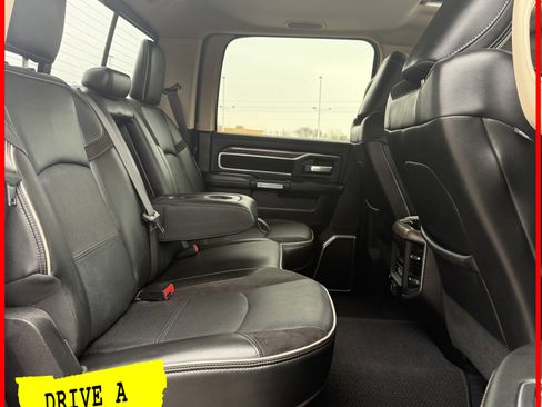 Used 2019 RAM 3500 Laramie image 32