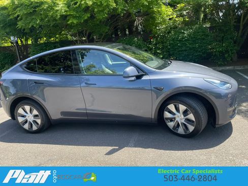 Used 2023 Tesla Model Y Long Range AWD/4WD image 14