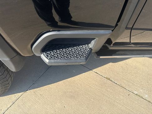 Used 2024 GMC Sierra 2500 Denali w/ Technology Package image 21