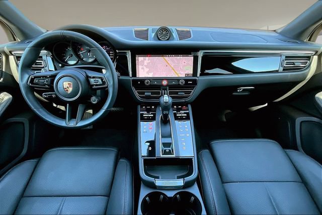 Used 2026 Porsche Macan AWD/4WD image 7