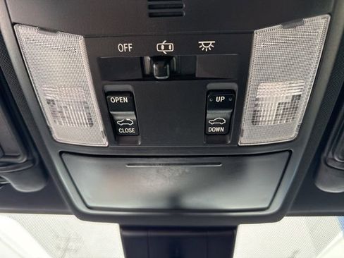 Used 2017 Toyota RAV4 SE image 48