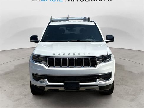 Used 2023 Jeep Wagoneer Series III w/ Preferred Equipment Group image 8