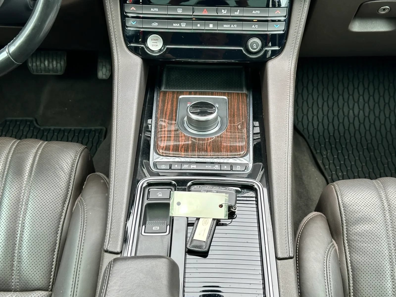 Used 2018 Jaguar F-PACE Portfolio AWD/4WD image 22