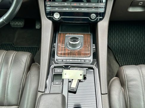 Used 2018 Jaguar F-PACE Portfolio AWD/4WD image 22