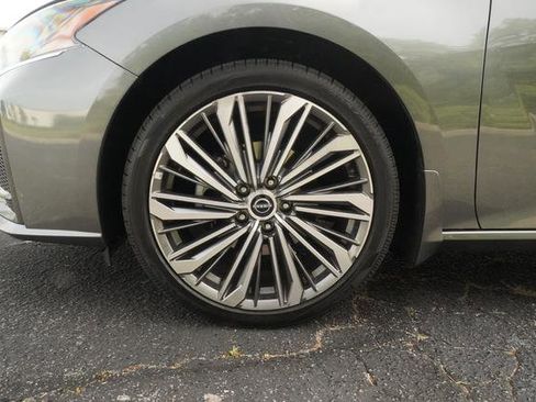 Used 2023 Nissan Altima 2.5 SL AWD/4WD image 38