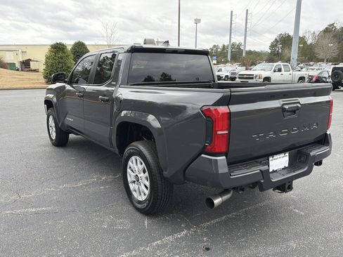 Used 2024 Toyota Tacoma SR5 image 7