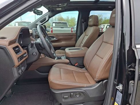 Used 2024 Chevrolet Tahoe High Country image 11