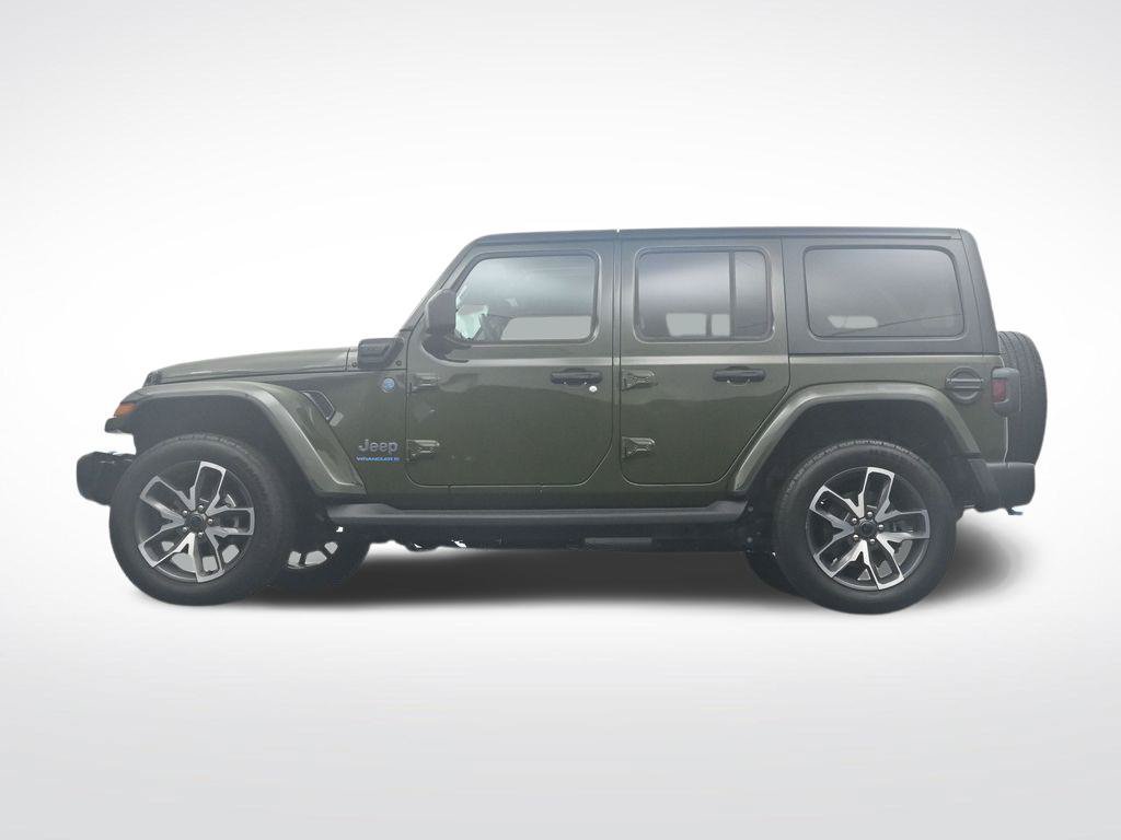 Used 2024 Jeep Wrangler Unlimited w/ Convenience Group AWD/4WD image 37