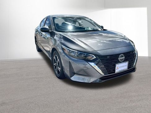 Used 2025 Nissan Sentra SV w/ Trunk Package FWD image 3
