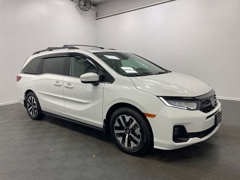 New 2026 Honda Odyssey EX-L image 2