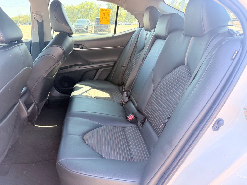 Used 2020 Toyota Camry SE FWD image 9