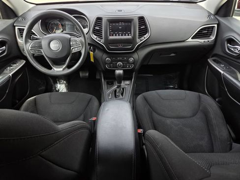 Used 2019 Jeep Cherokee Latitude w/ Popular Appearance Group FWD image 22