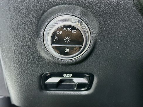Used 2023 Mercedes-Benz C 300 Sedan image 17