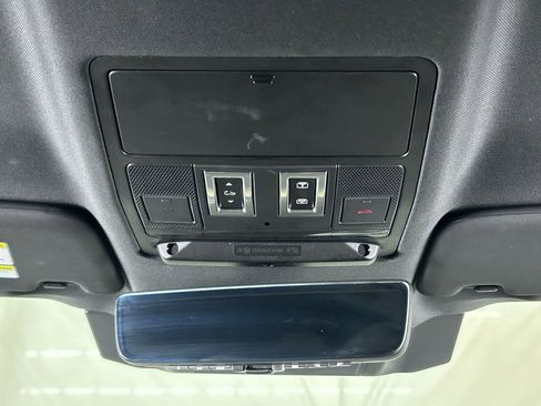 Used 2022 Land Rover Defender 110 XS Edition AWD/4WD image 70