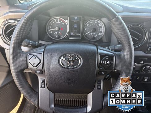 Used 2022 Toyota Tacoma TRD Off-Road w/ Technology Package image 24