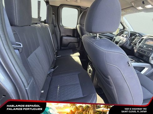 Used 2017 Nissan Titan SV RWD image 27