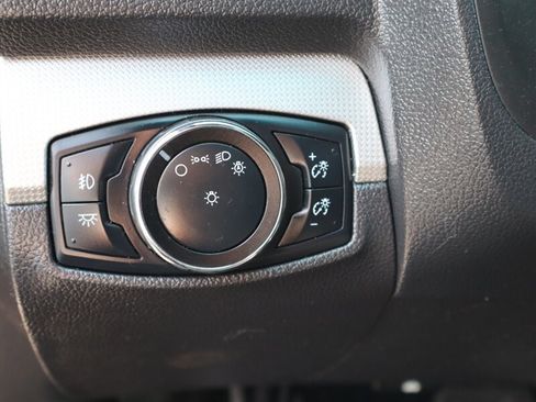 Used 2015 Ford Explorer XLT w/ Equipment Group 202B AWD/4WD image 22