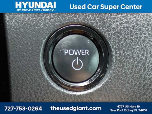 Used 2025 Toyota Camry SE FWD image 35