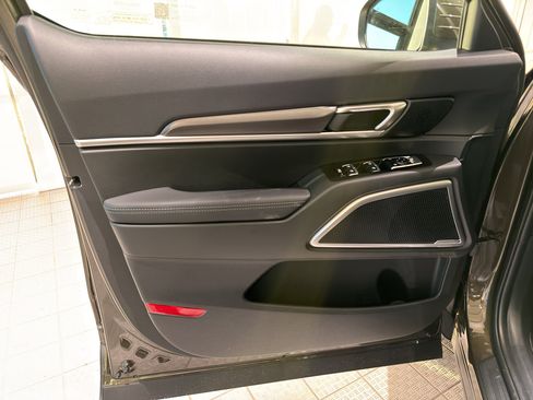 New 2025 Kia Telluride S image 13