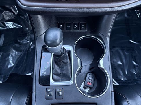Certified 2018 Toyota Highlander XLE image 27